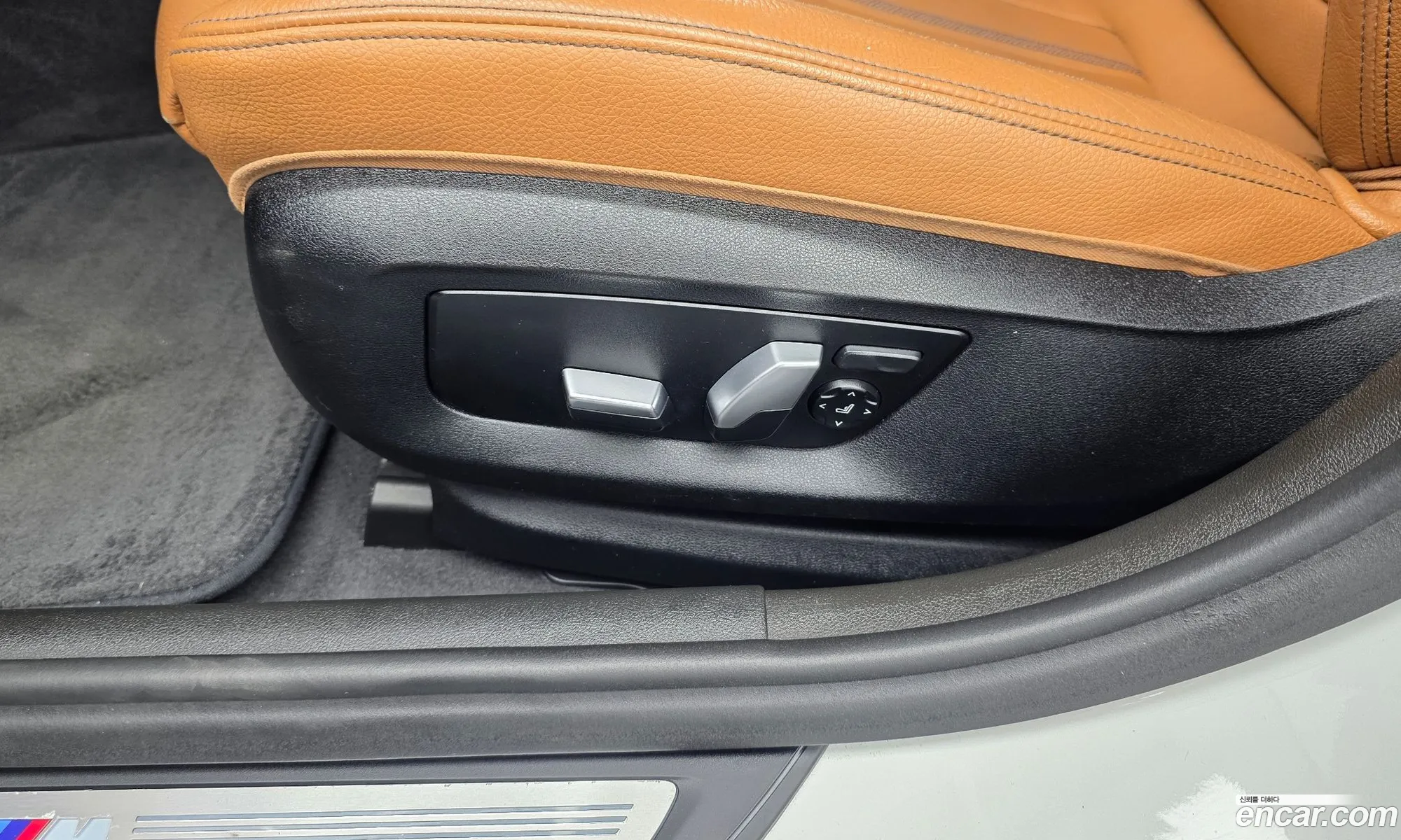 BMW 5 Series 2018 WBAJD3105JWC13114 — 33