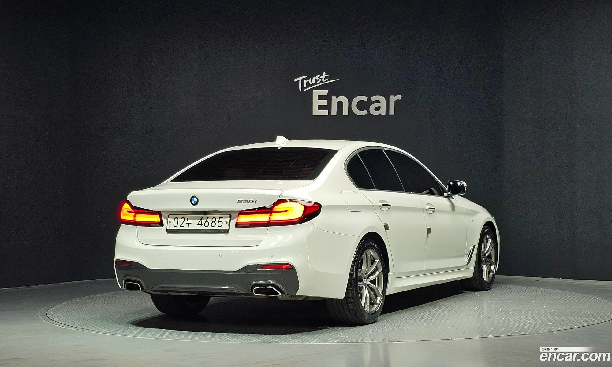 BMW 5 Series 2018 WBAJD3105JWC13114 — 19