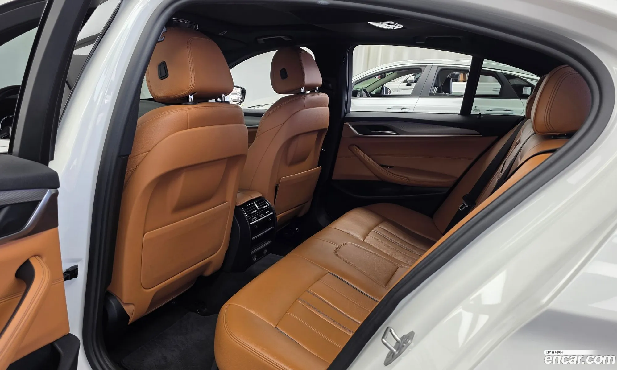 BMW 5 Series 2018 WBAJD3105JWC13114 — 25