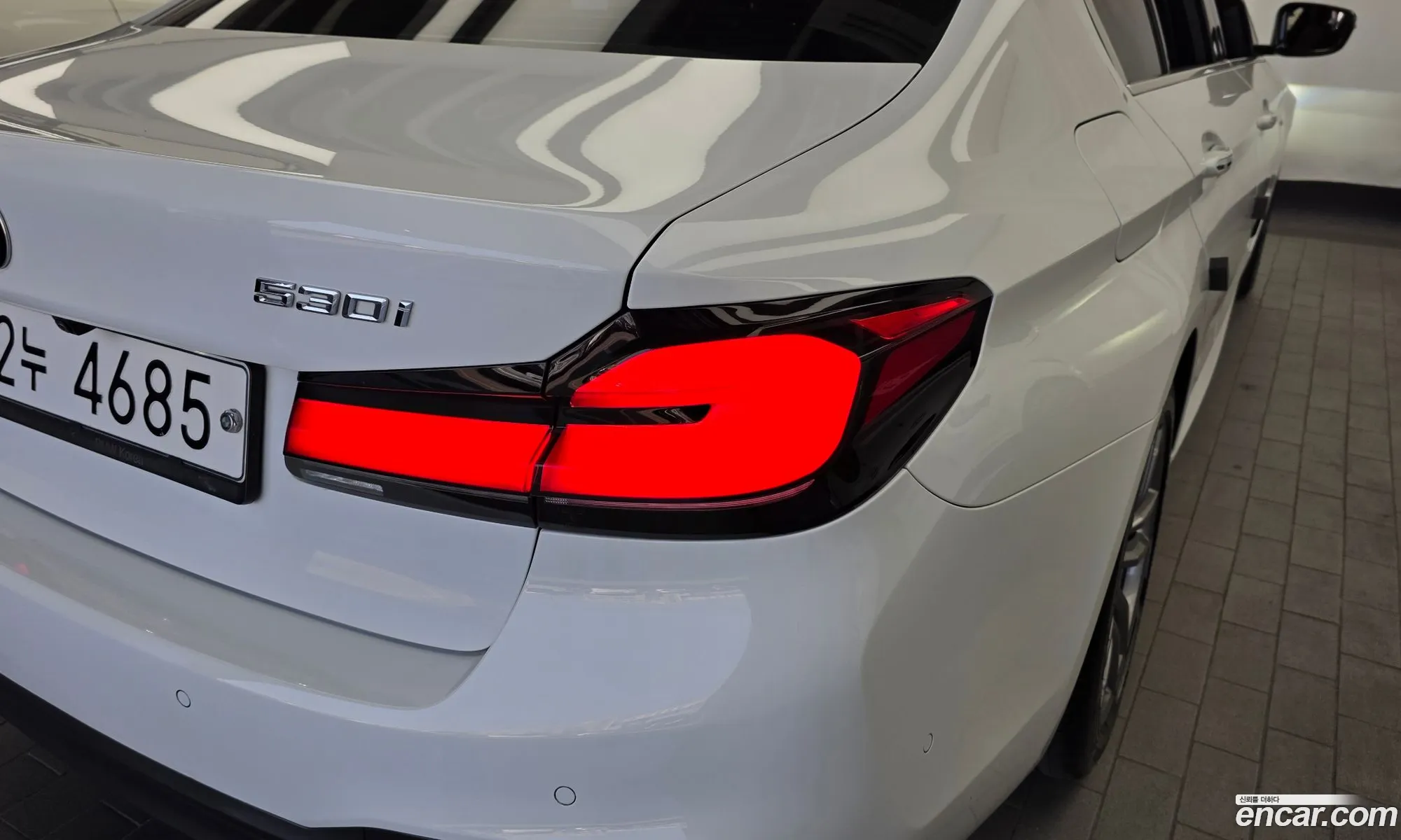 BMW 5 Series 2018 WBAJD3105JWC13114 — 8