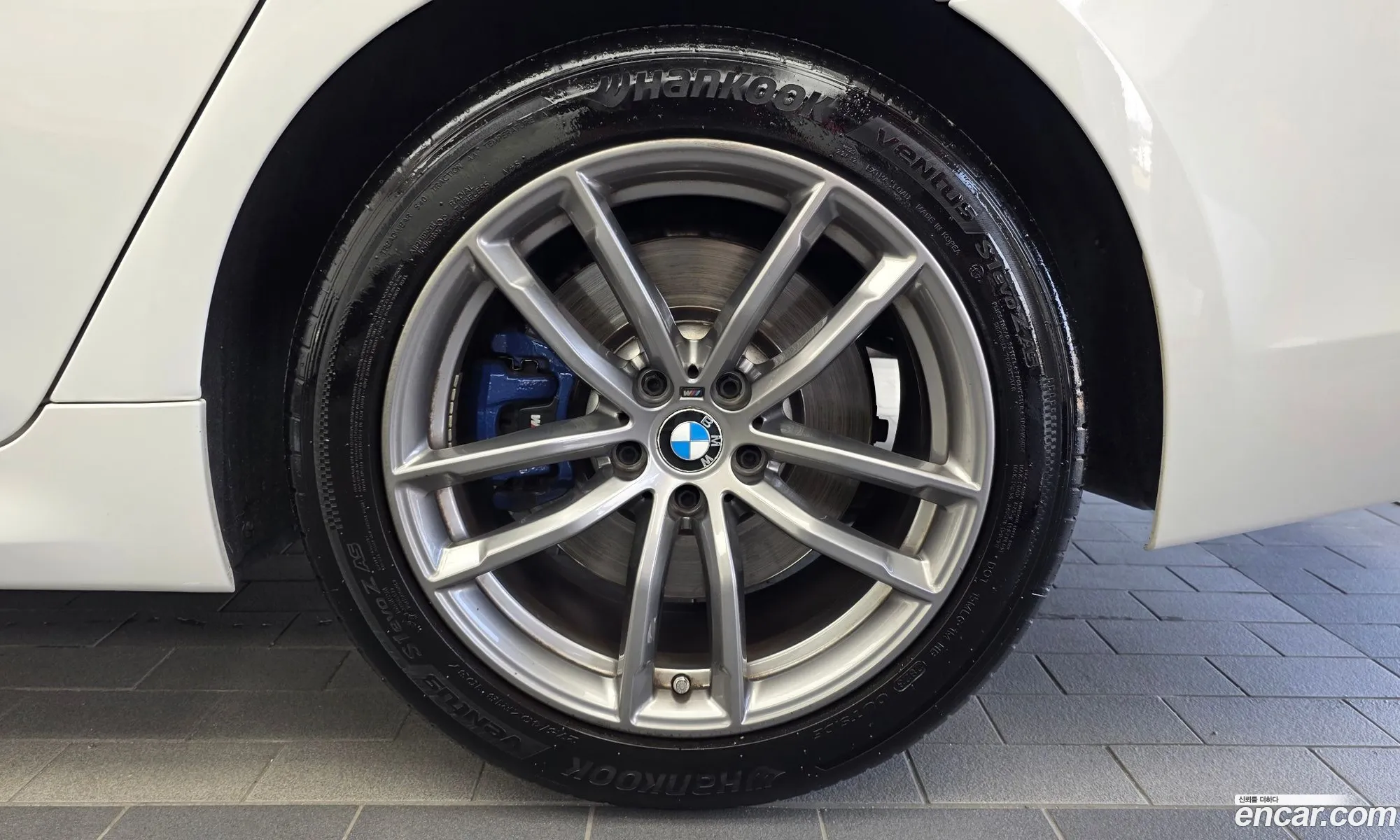 BMW 5 Series 2018 WBAJD3105JWC13114 — 23