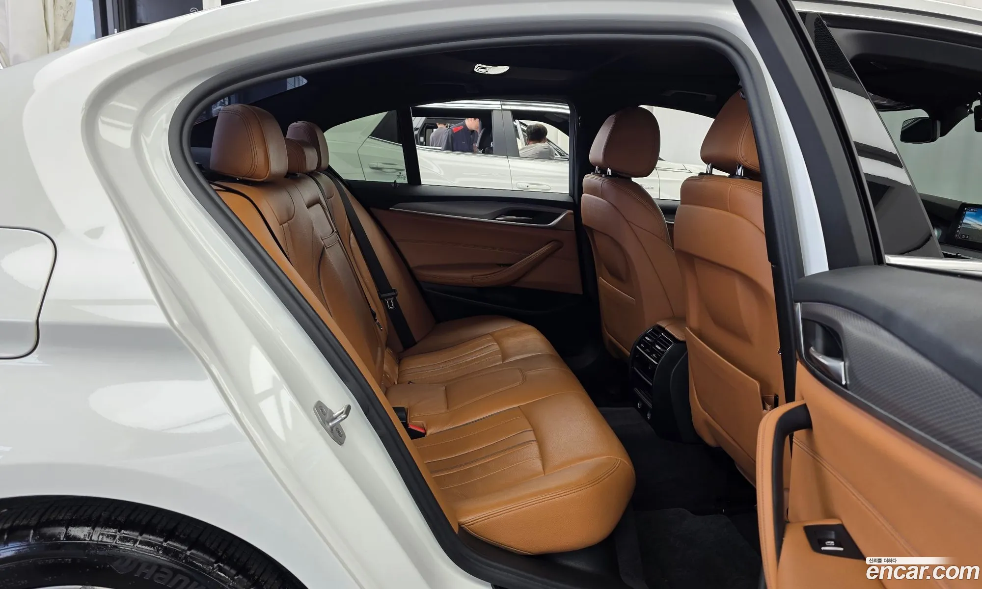 BMW 5 Series 2018 WBAJD3105JWC13114 — 20