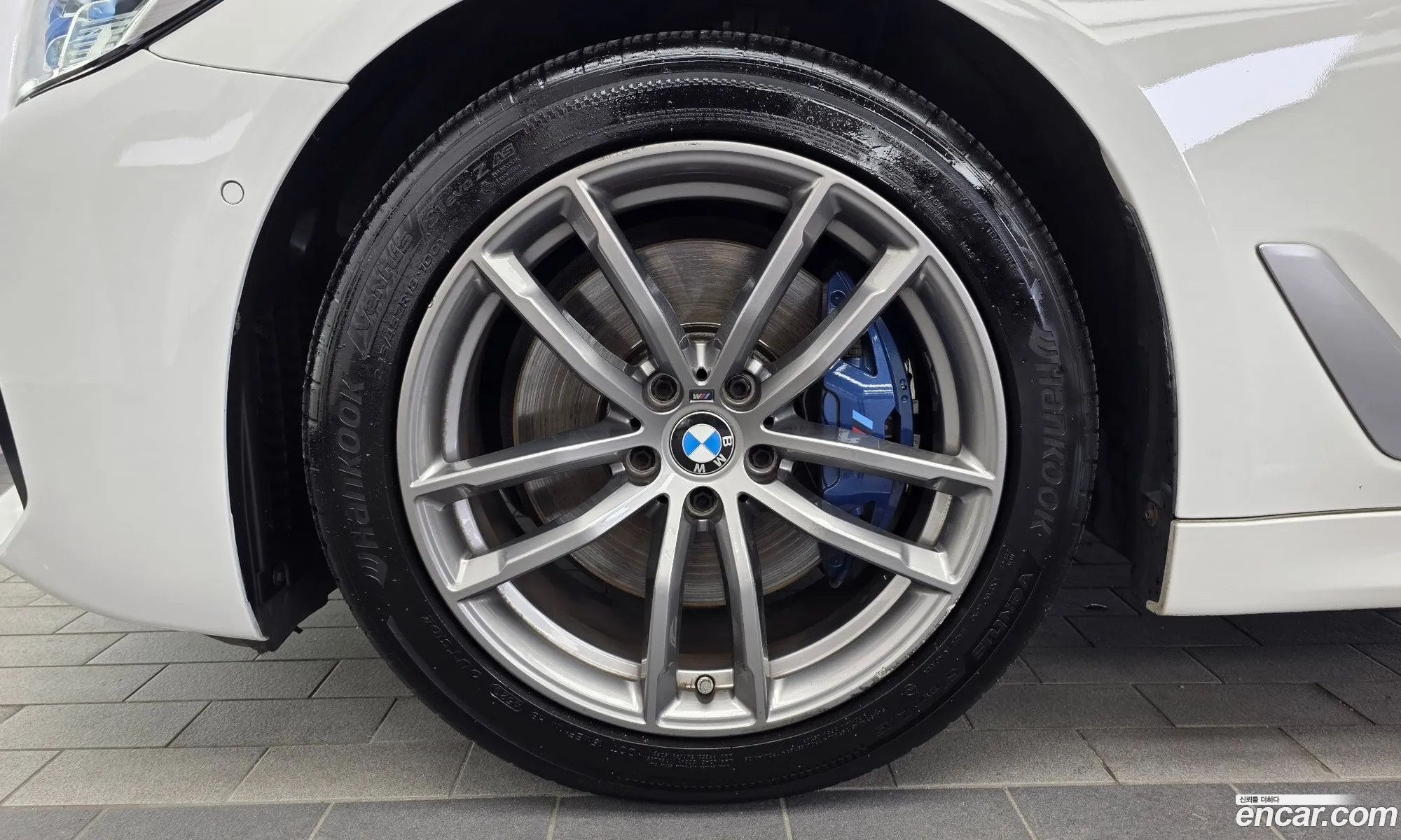 BMW 5 Series 2018 WBAJD3105JWC13114 — 32