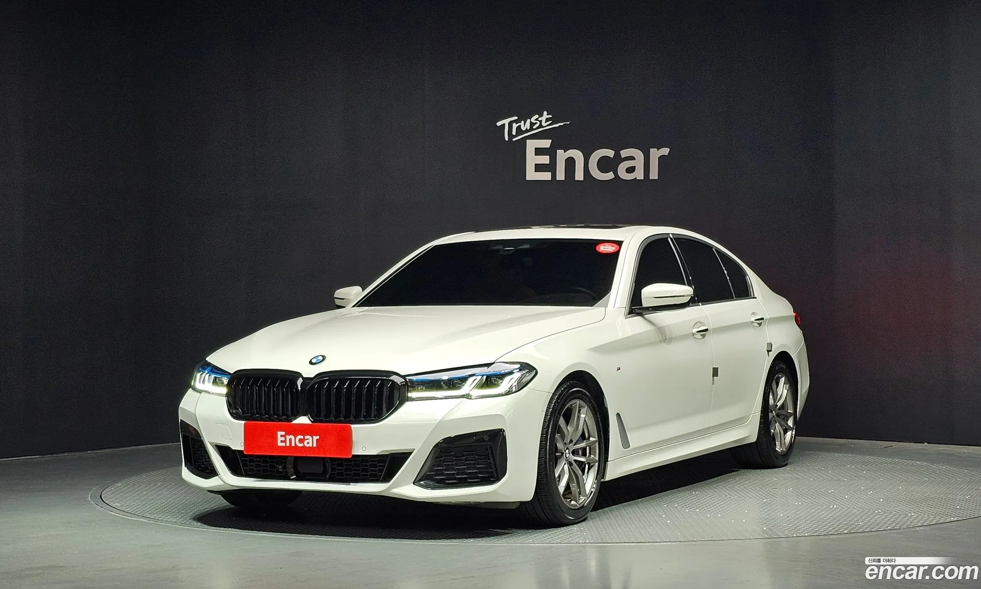 BMW 5 Series 2018 WBAJD3105JWC13114 — 28
