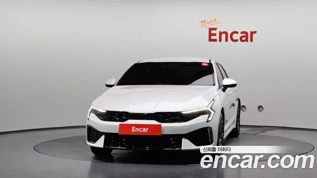 Kia K5 Hybrid 2024 — 2