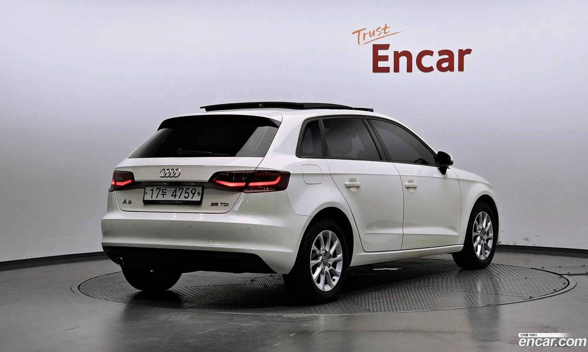 Audi A3 2015 WAUZZZ8V2FA129682 — 3
