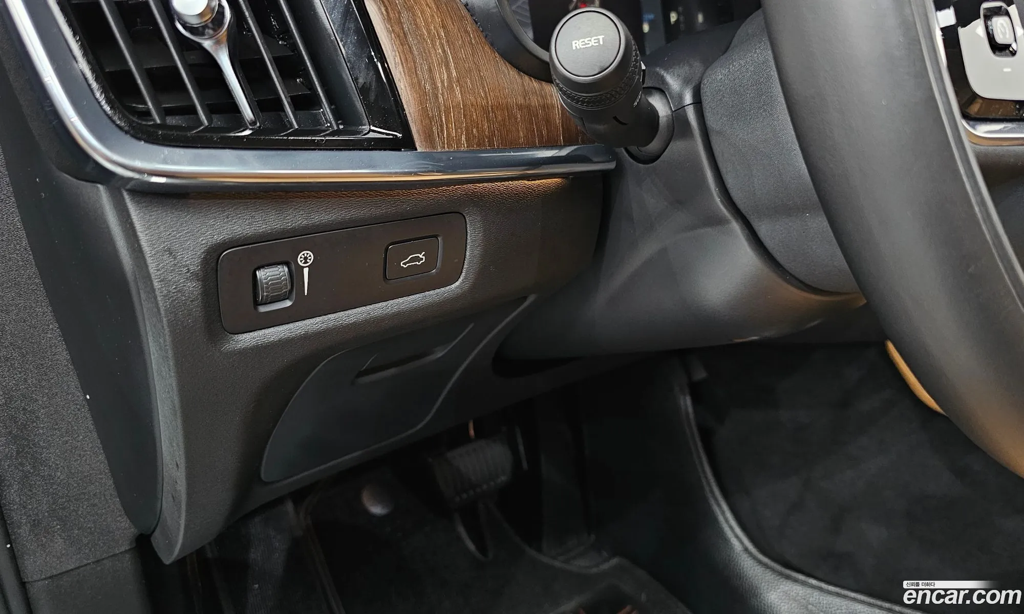 Volvo S90 2022 LVYPT062CNP270394 — 36