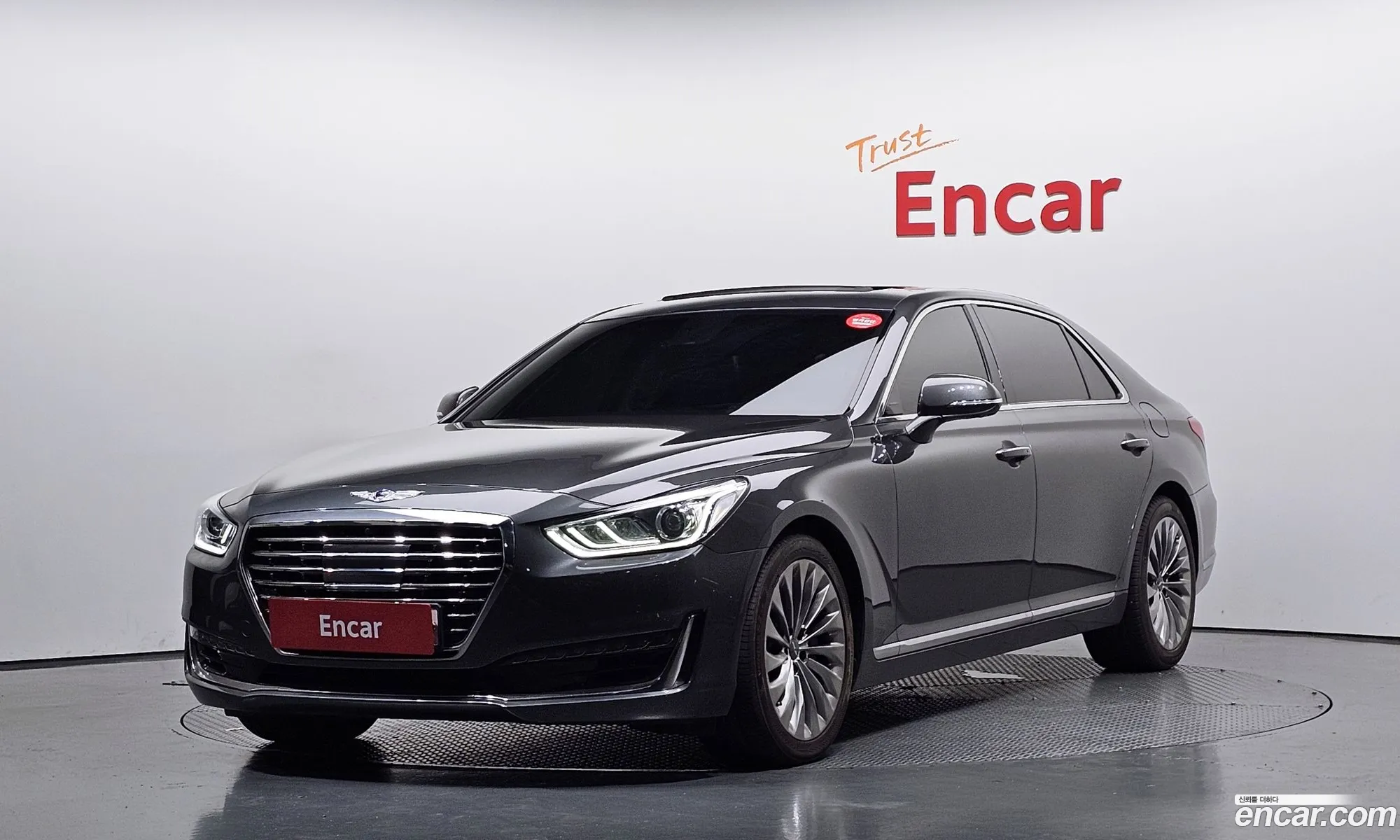 Genesis EQ900 2017 — 3