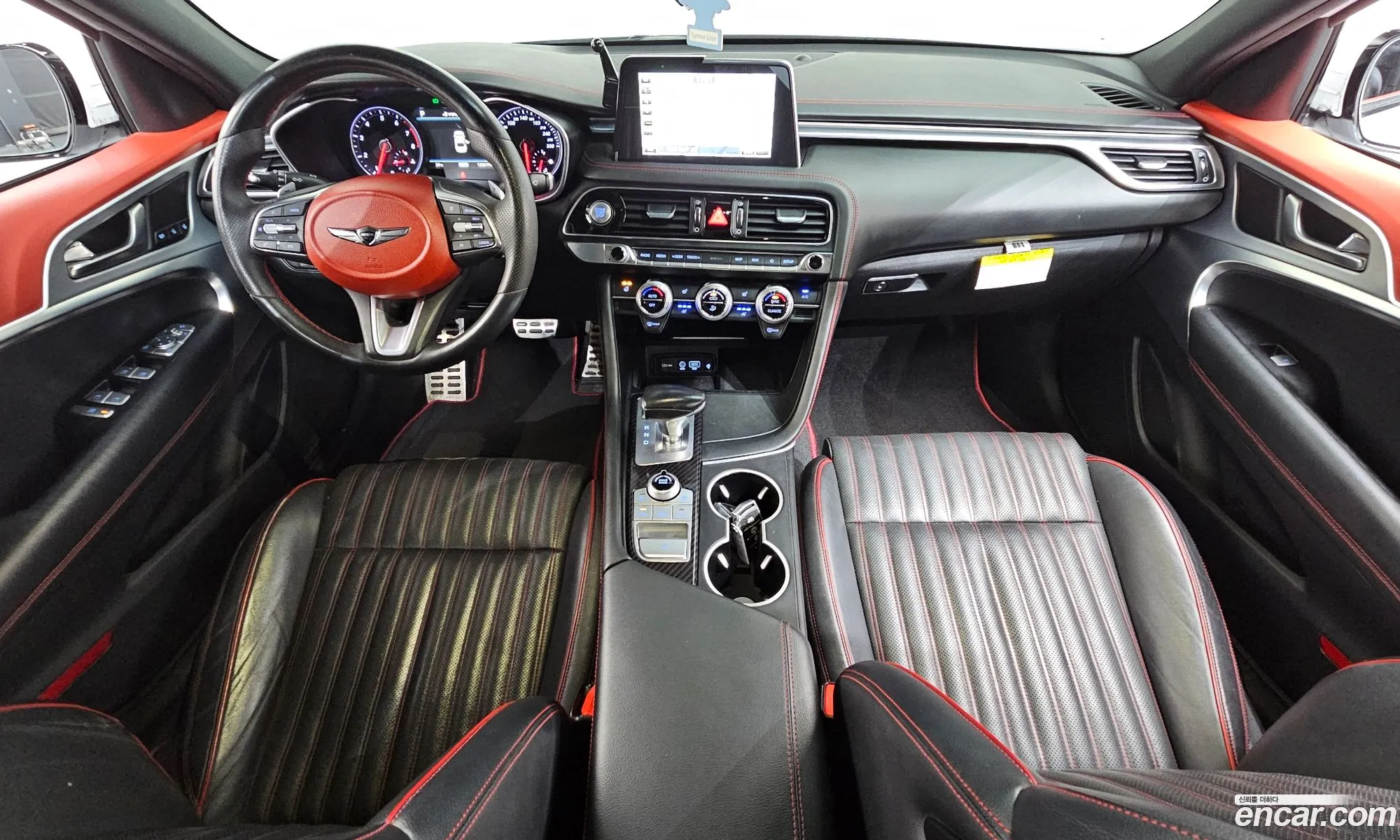 Genesis G70 2017 — 2