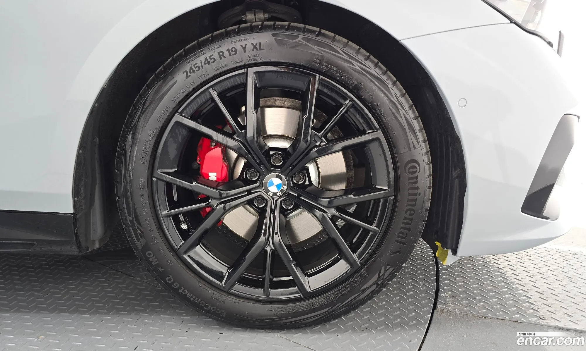 BMW 5 Series 2024 WBA21FJ00SCT68359 — 2