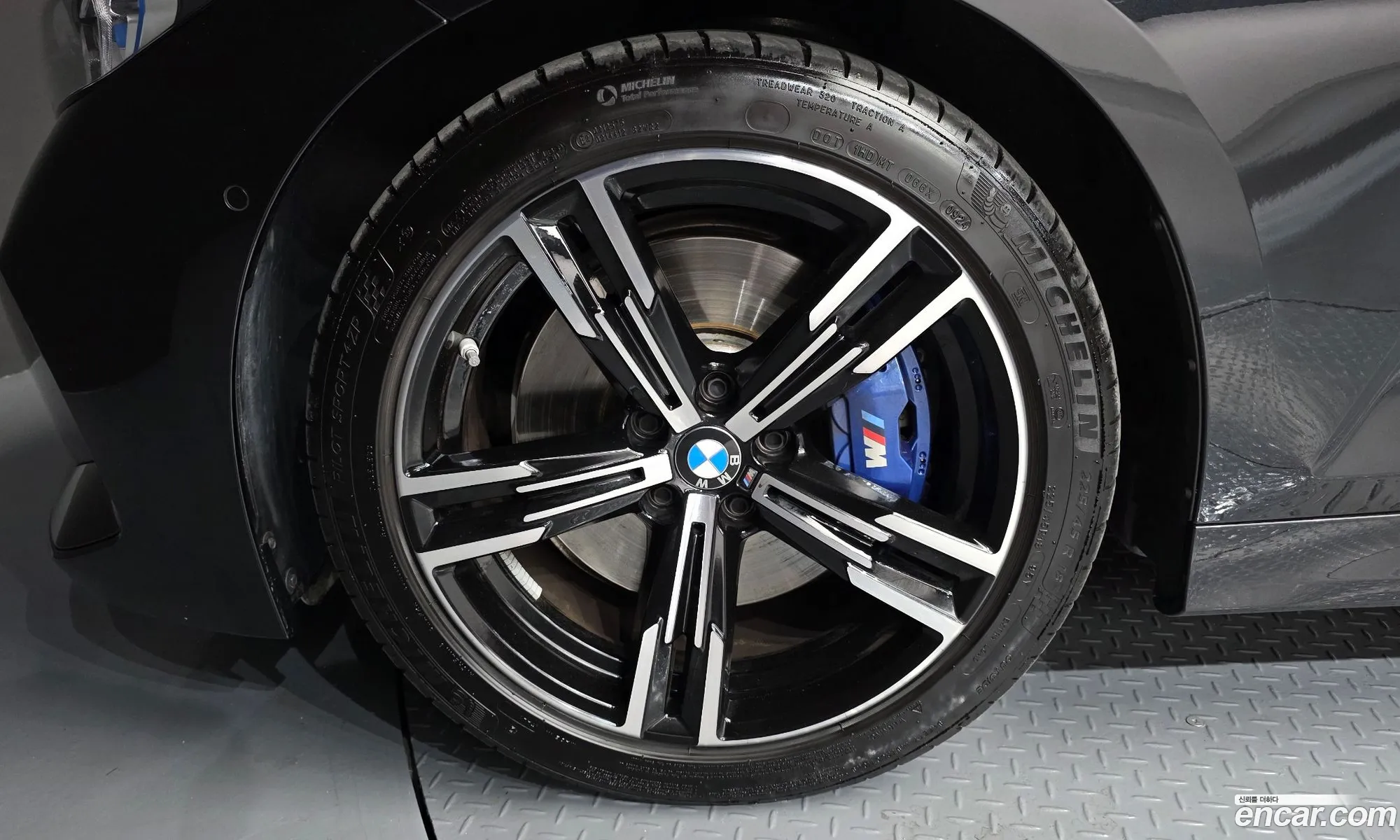 BMW 3 Series 2024 WBA61FS09RFT09383 — 30