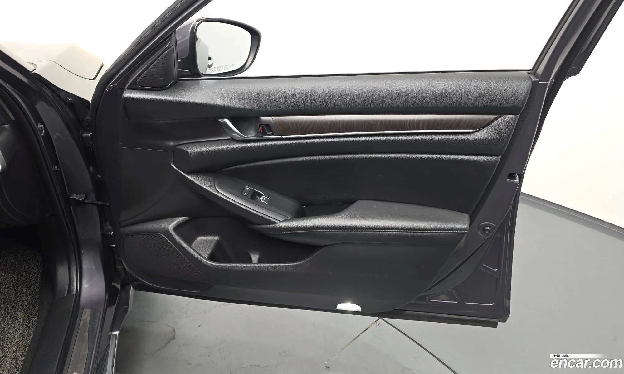 Honda Accord 10th Gen 2019 — 25