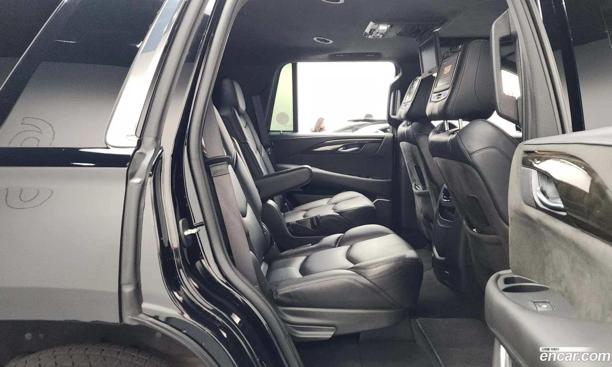 Cadillac Escalade 2019 — 11