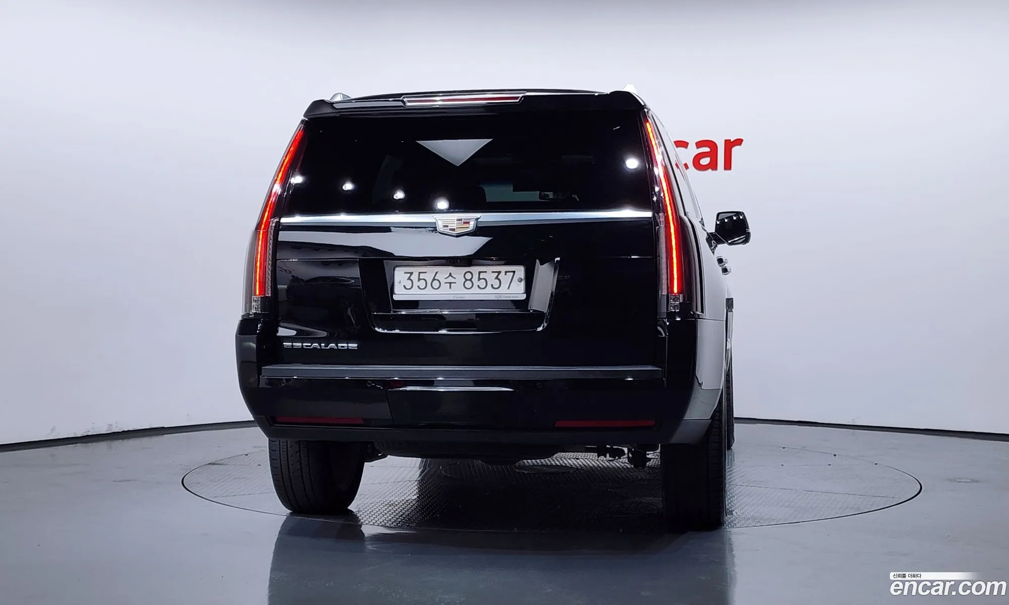 Cadillac Escalade 2019 — 28