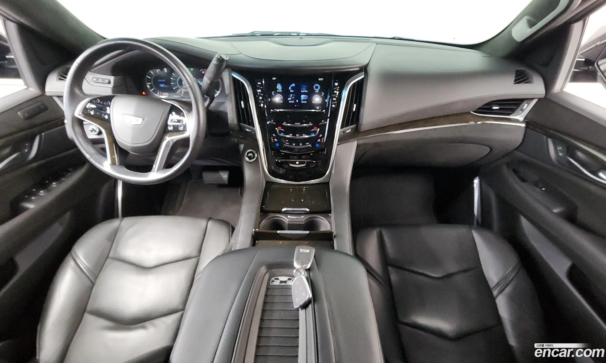 Cadillac Escalade 2019 — 29
