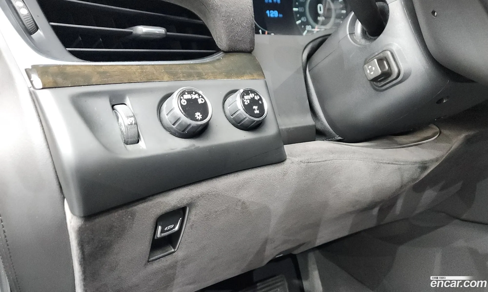 Cadillac Escalade 2019 — 30