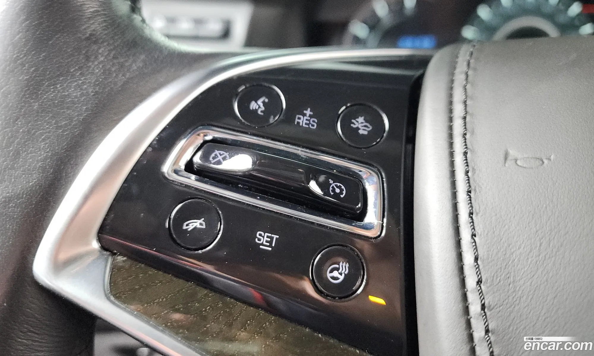Cadillac Escalade 2019 — 19