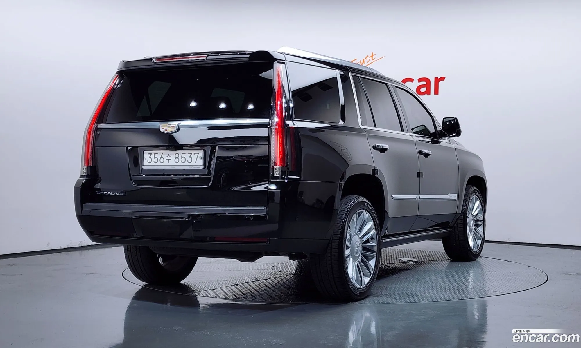 Cadillac Escalade 2019 — 27