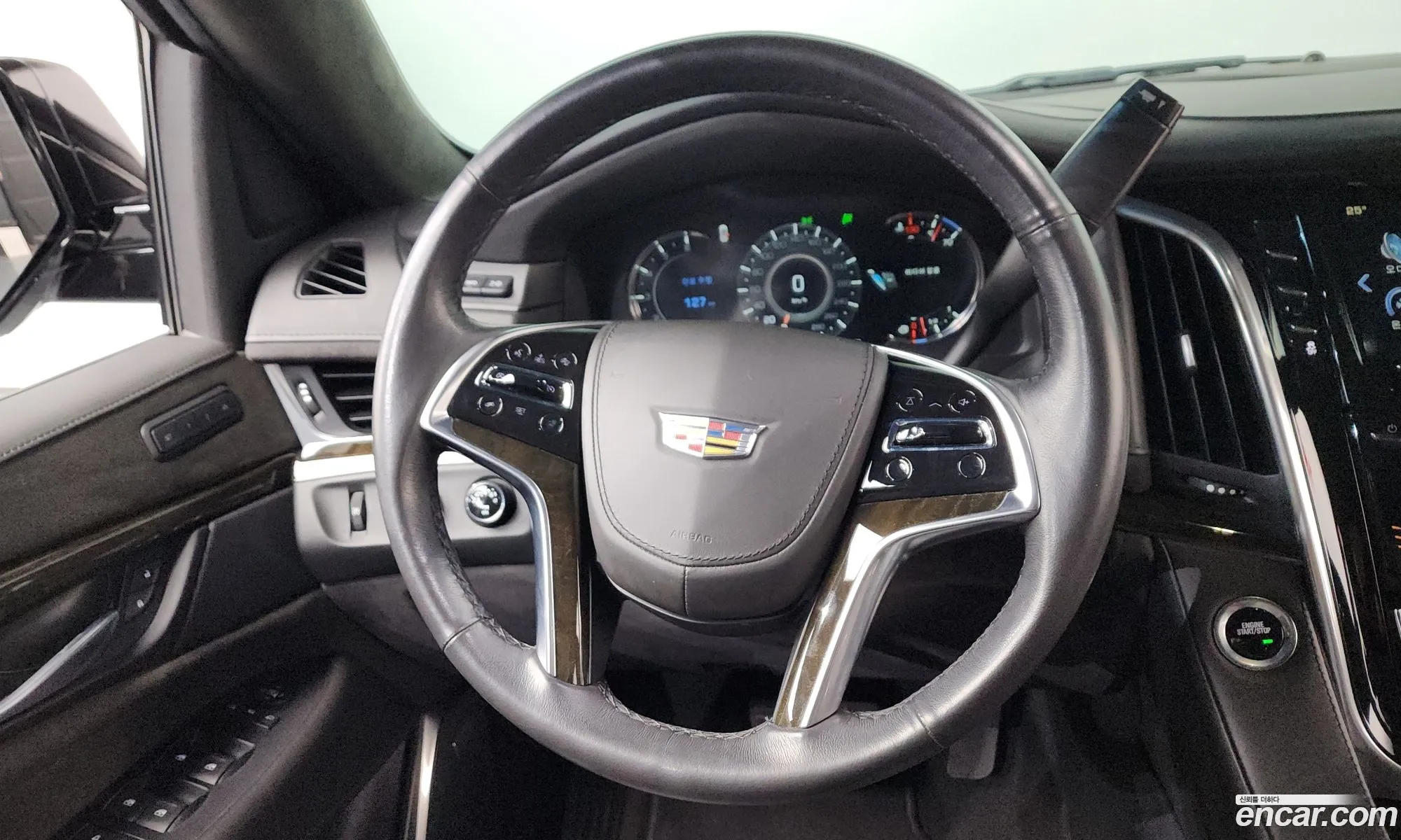 Cadillac Escalade 2019 — 8