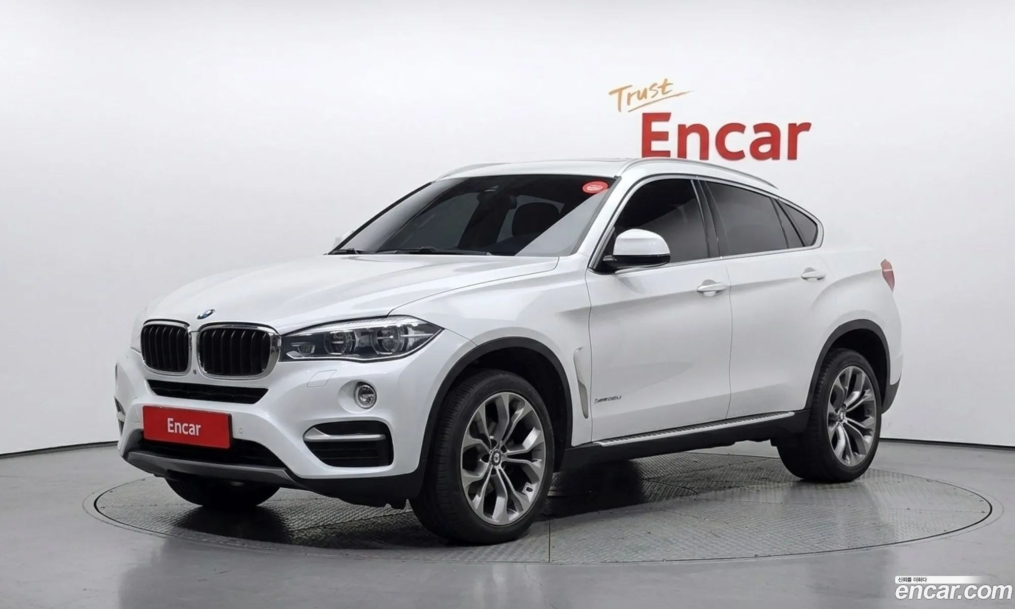 BMW X6 2018 WBAKV210XJ0Y40502 — 32