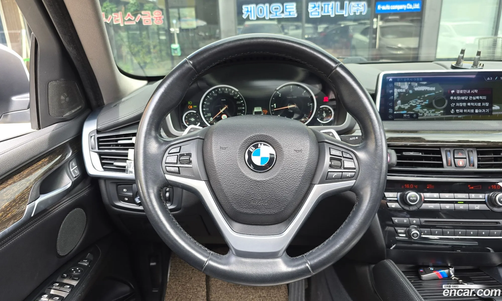 BMW X6 2018 WBAKV210XJ0Y40502 — 31