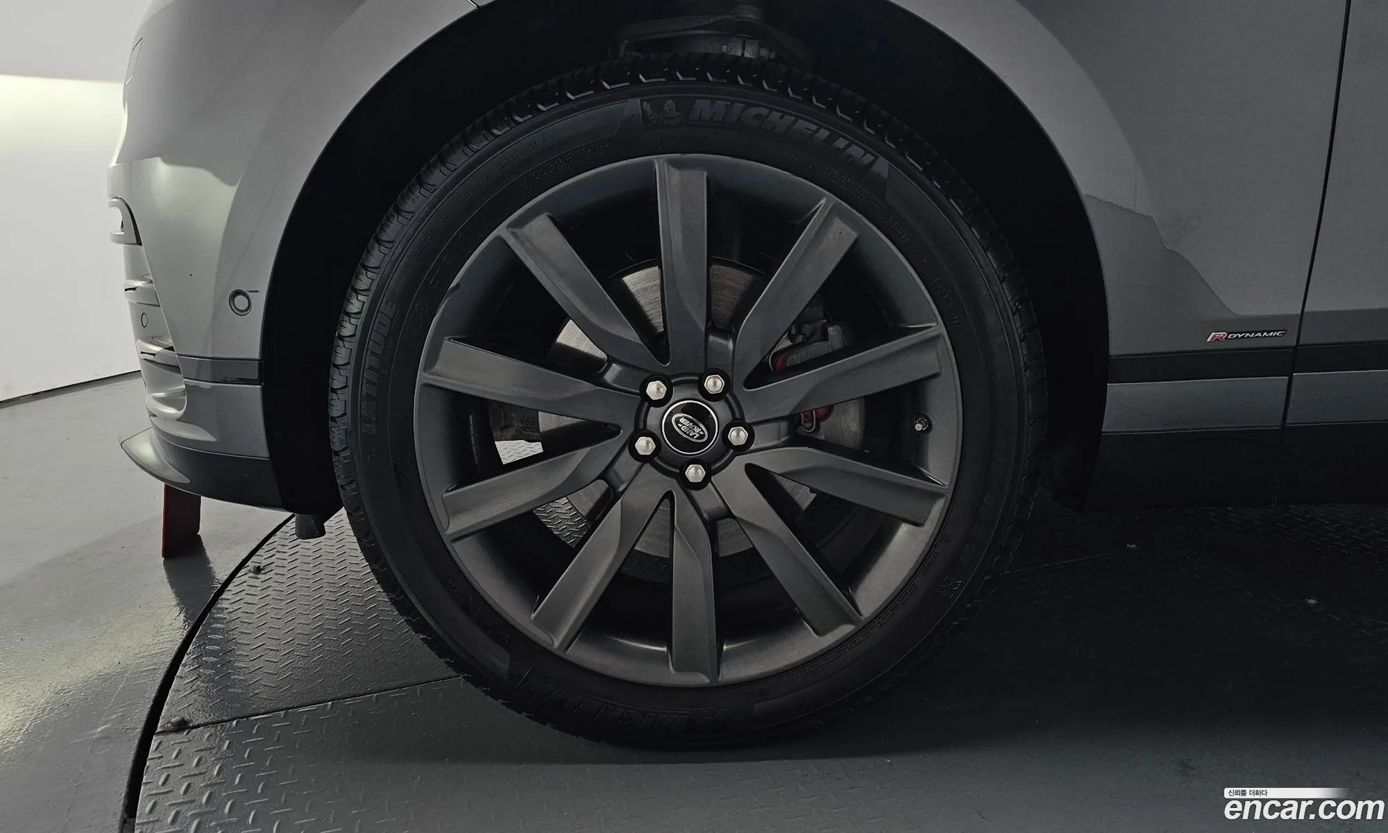 Land Rover Range Rover Velar 2017 SALYA2BV3JA701205 — 22