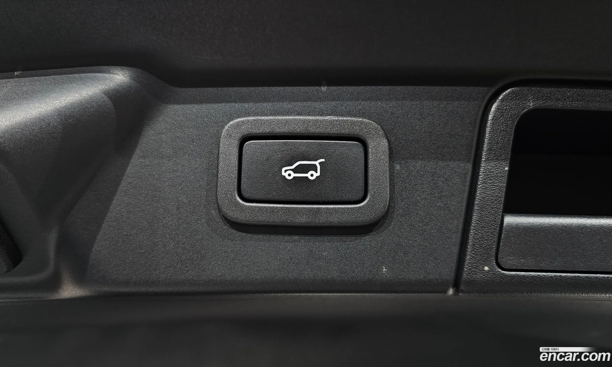 Land Rover Range Rover Velar 2017 SALYA2BV3JA701205 — 4