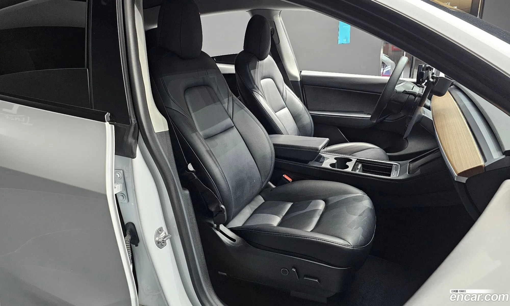 Tesla Model Y 2021 — 11
