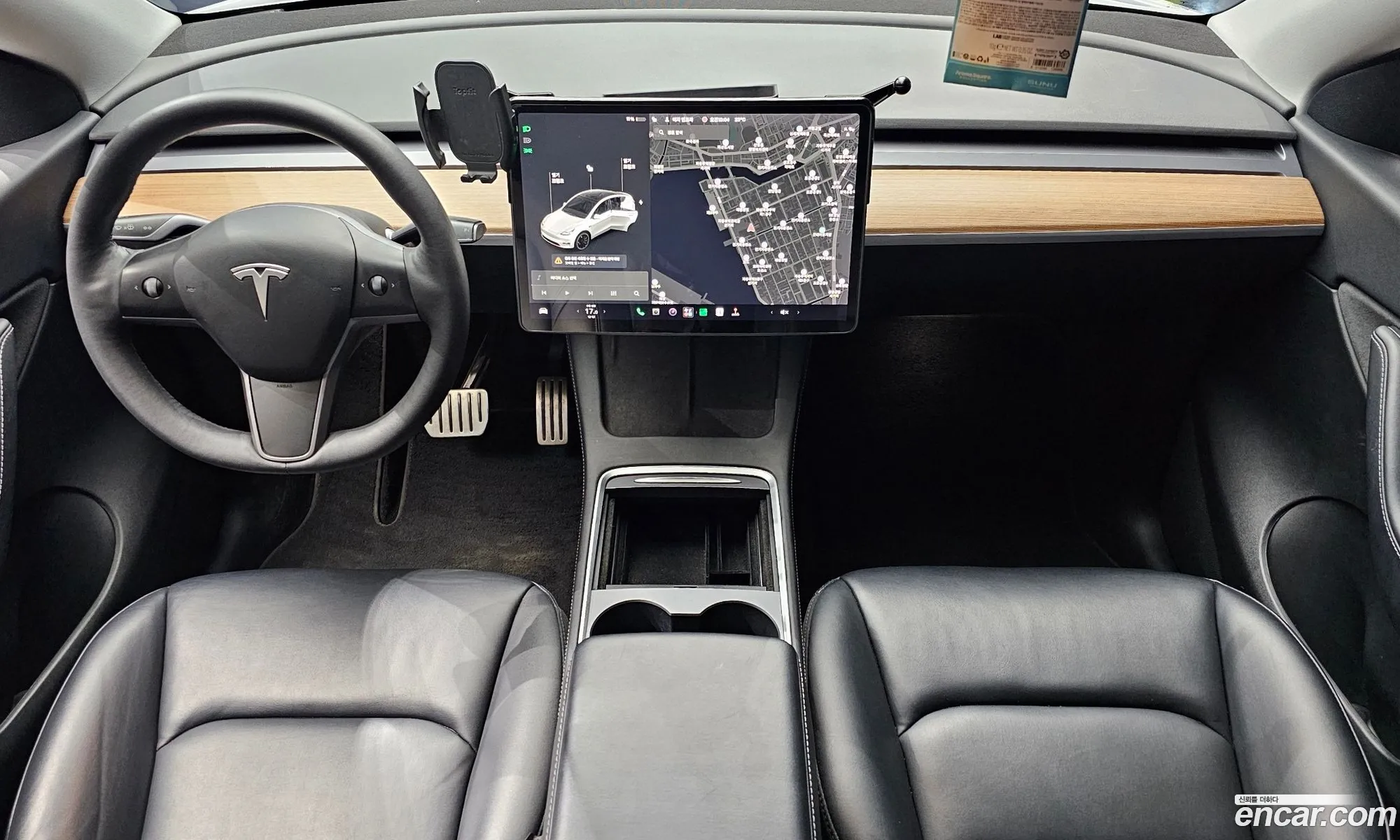 Tesla Model Y 2021 — 7