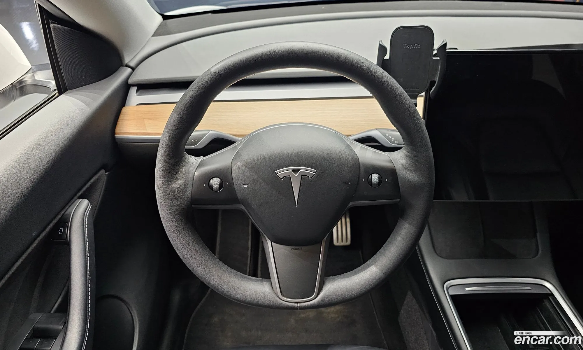 Tesla Model Y 2021 — 19
