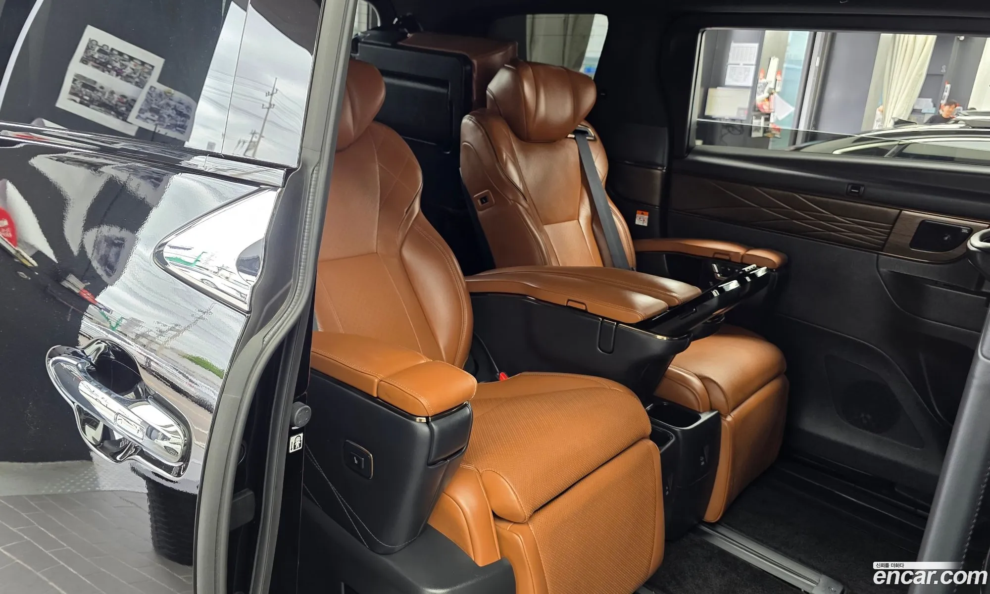 Toyota Alphard 2024 JTNAEACH1R8035993 — 3