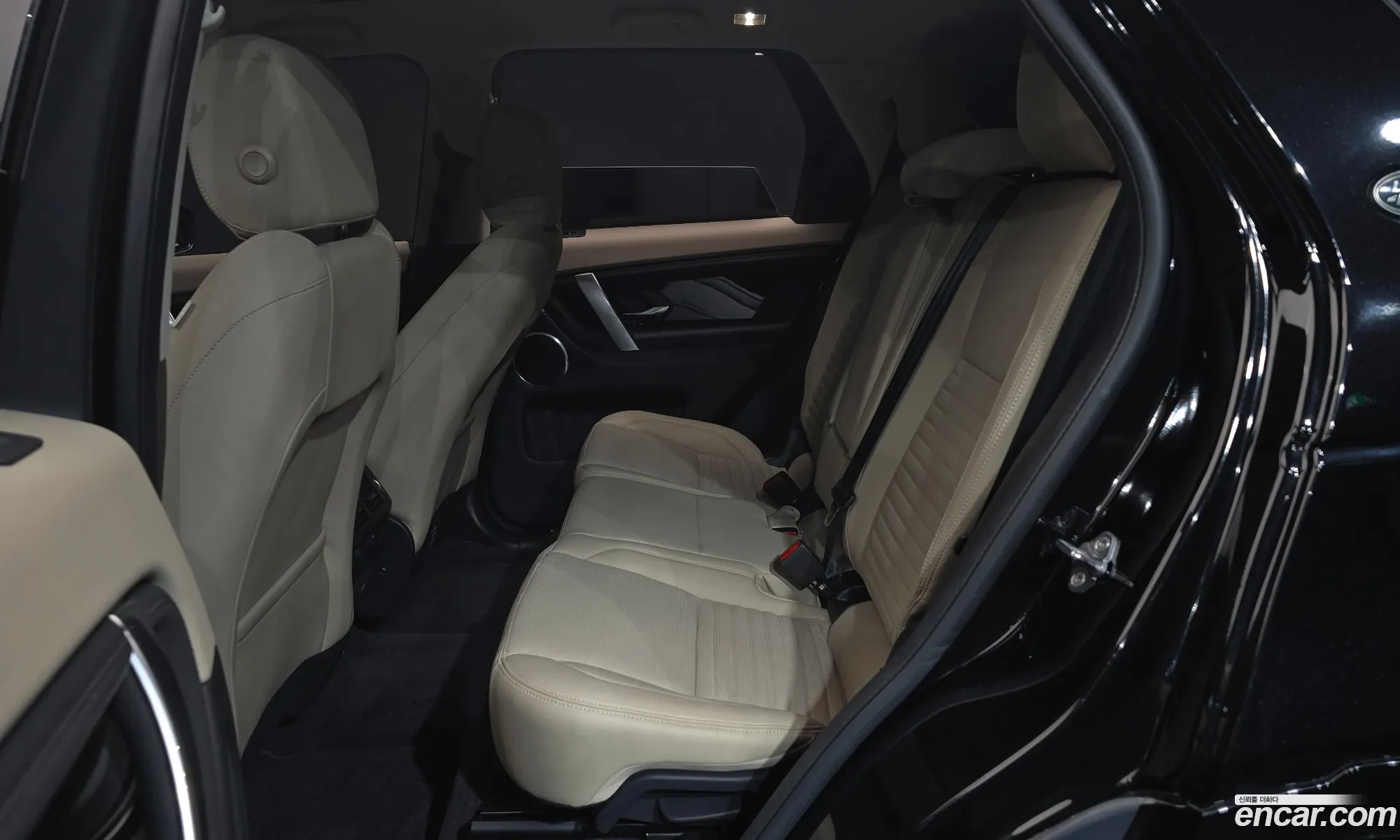 Land Rover Discovery Sport 2024 — 10