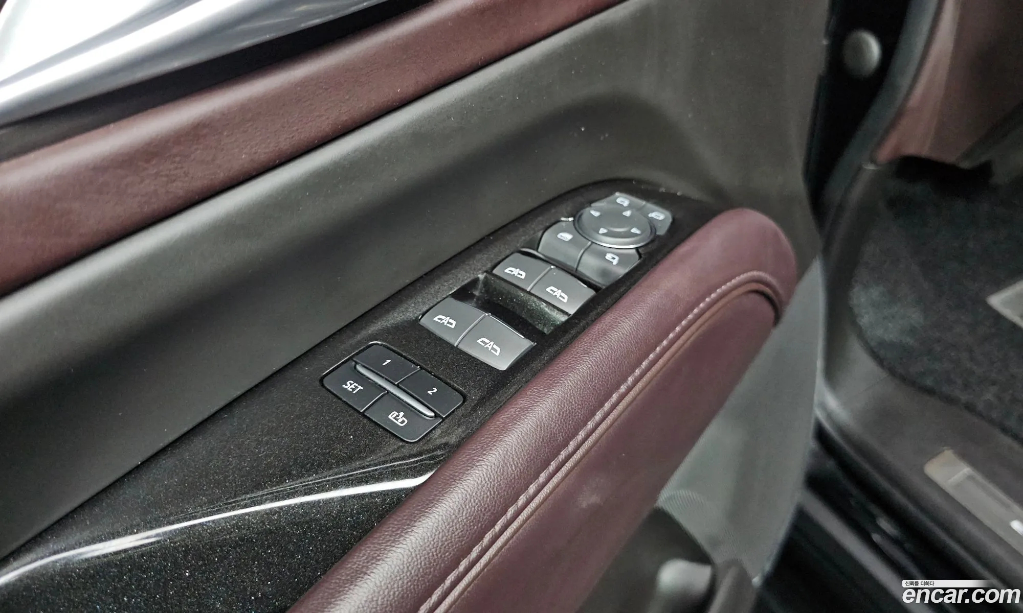 Cadillac Escalade 2022 — 32