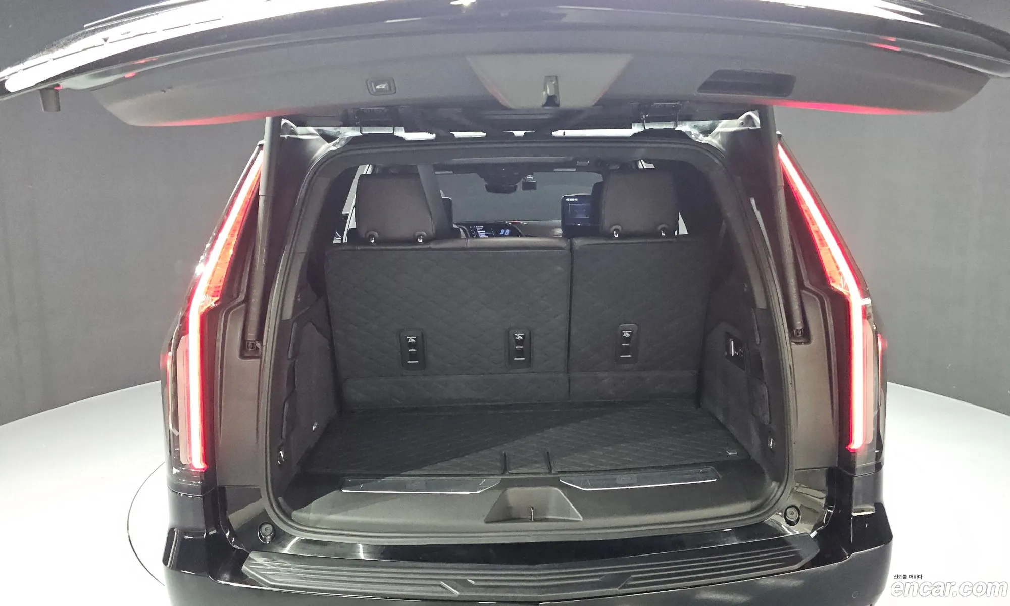 Cadillac Escalade 2022 — 22