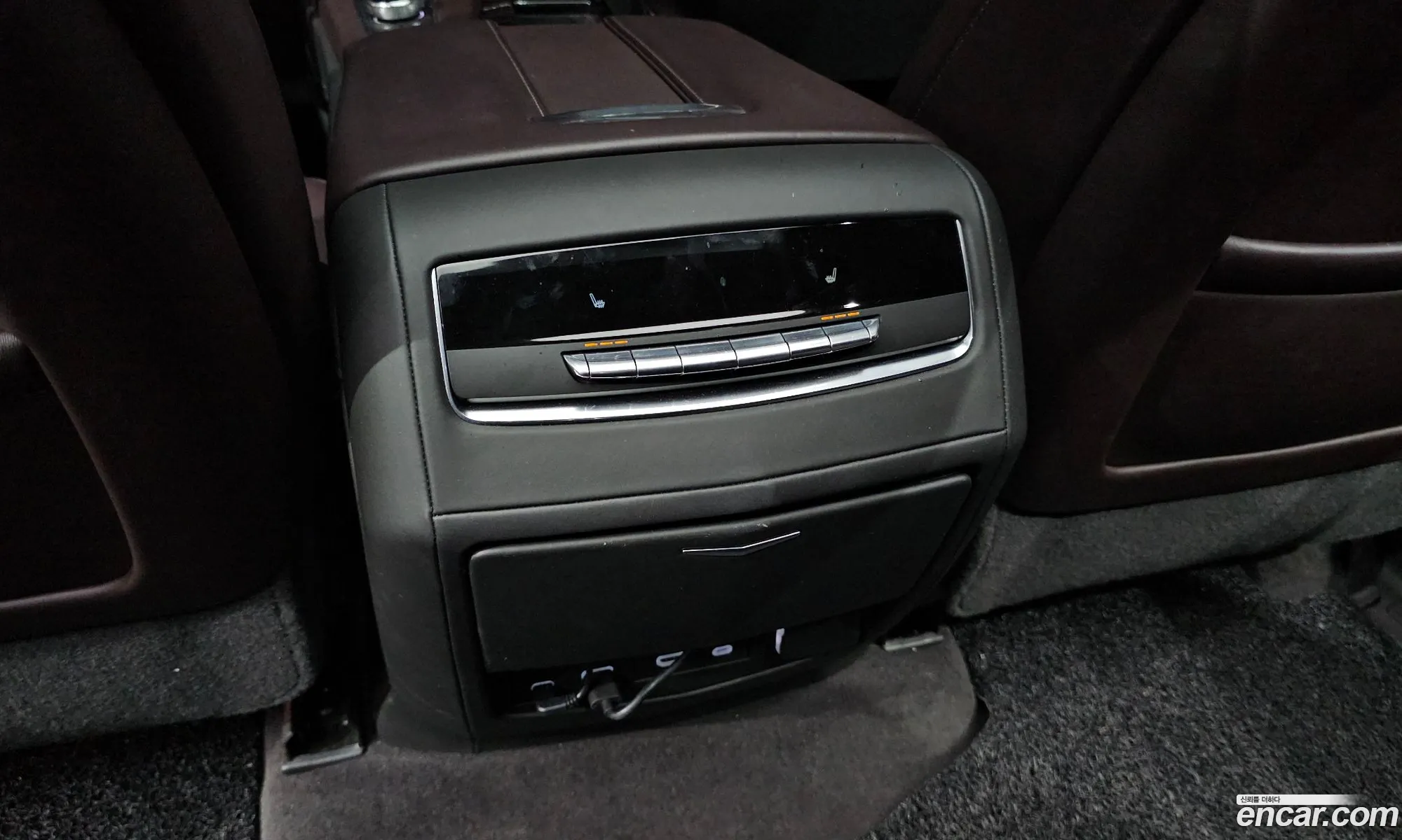 Cadillac Escalade 2022 — 33