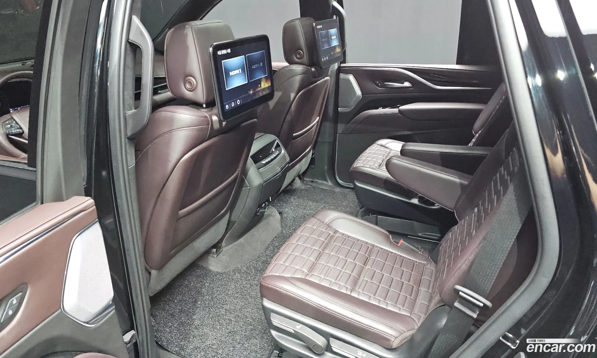 Cadillac Escalade 2022 — 9