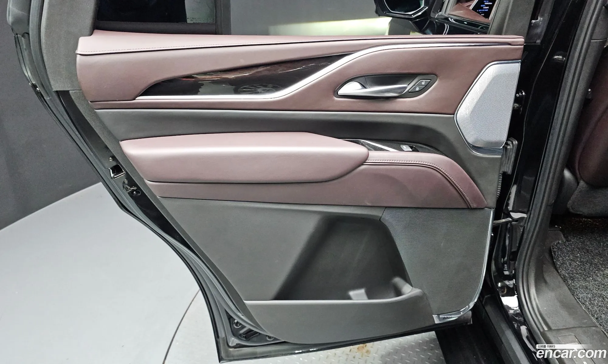 Cadillac Escalade 2022 — 27