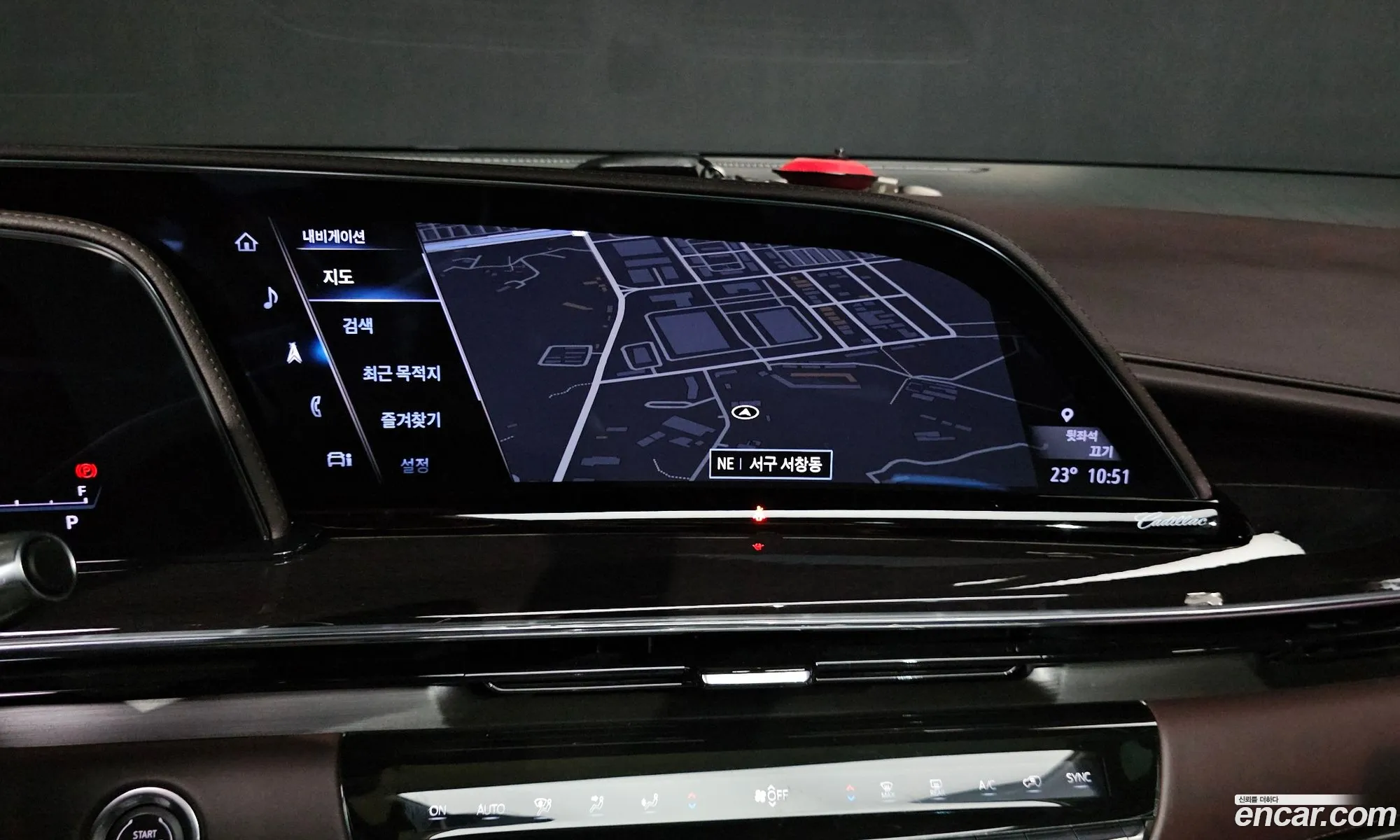 Cadillac Escalade 2022 — 21