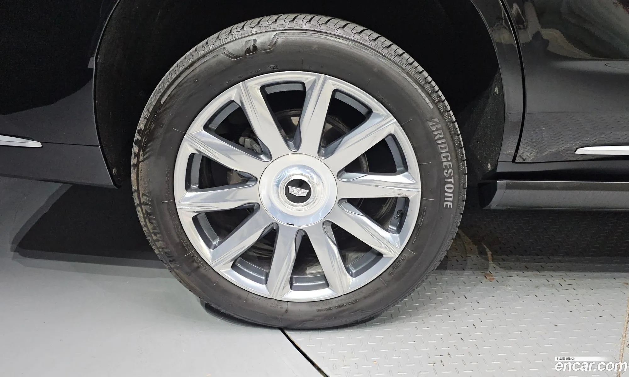 Cadillac Escalade 2022 — 13