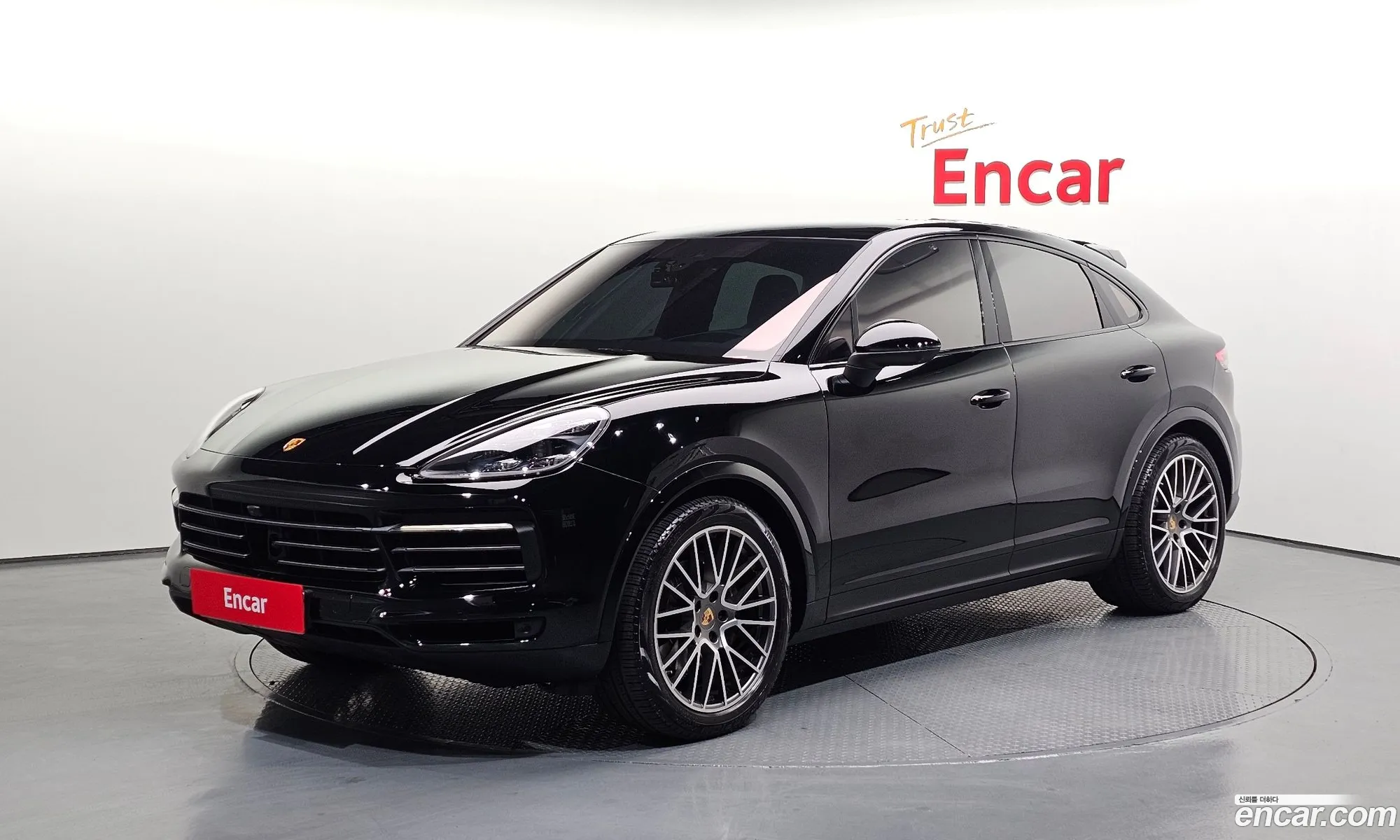 Porsche Cayenne 2022 — 17