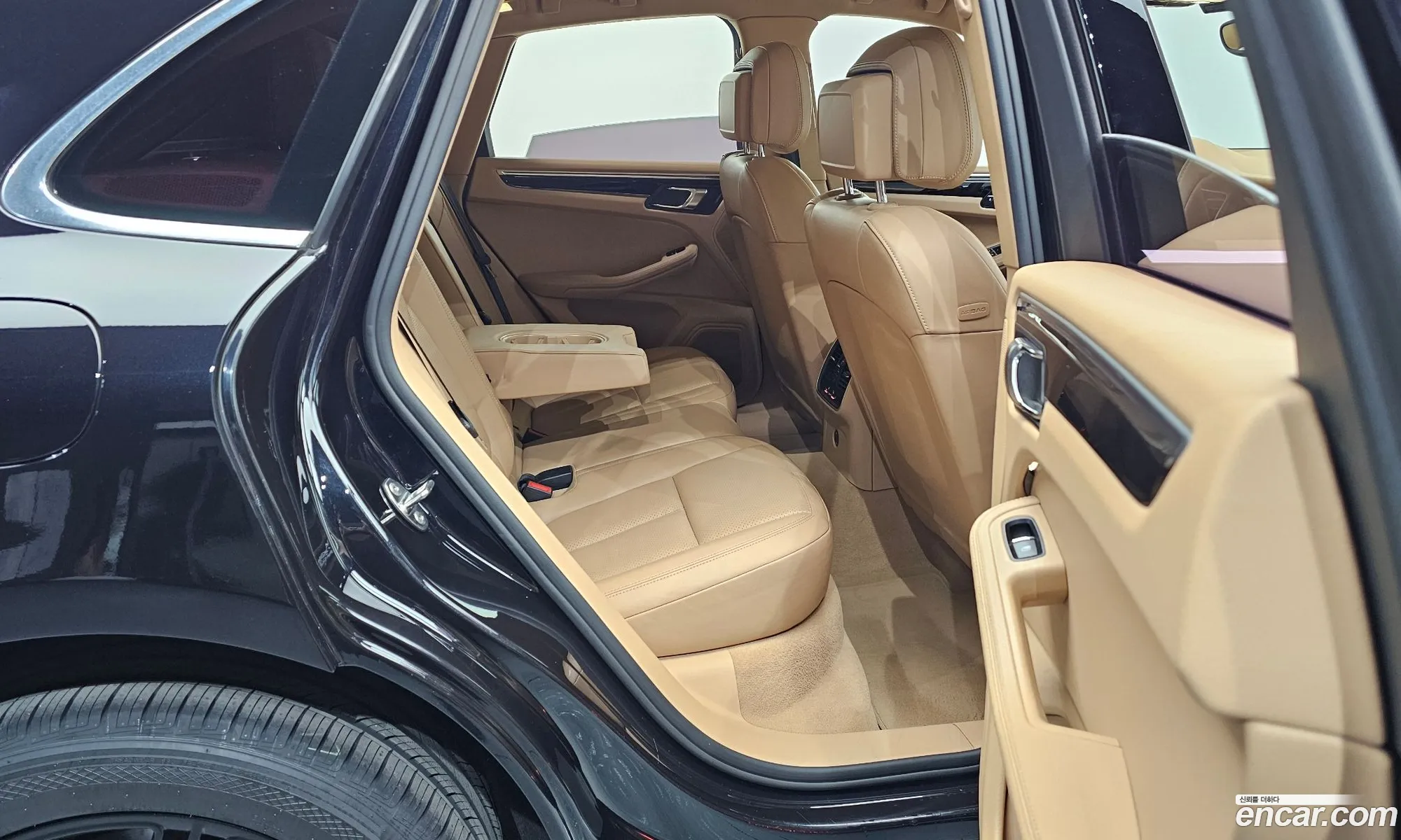 Porsche Macan 2017 WP1AD2955HLB70723 — 2