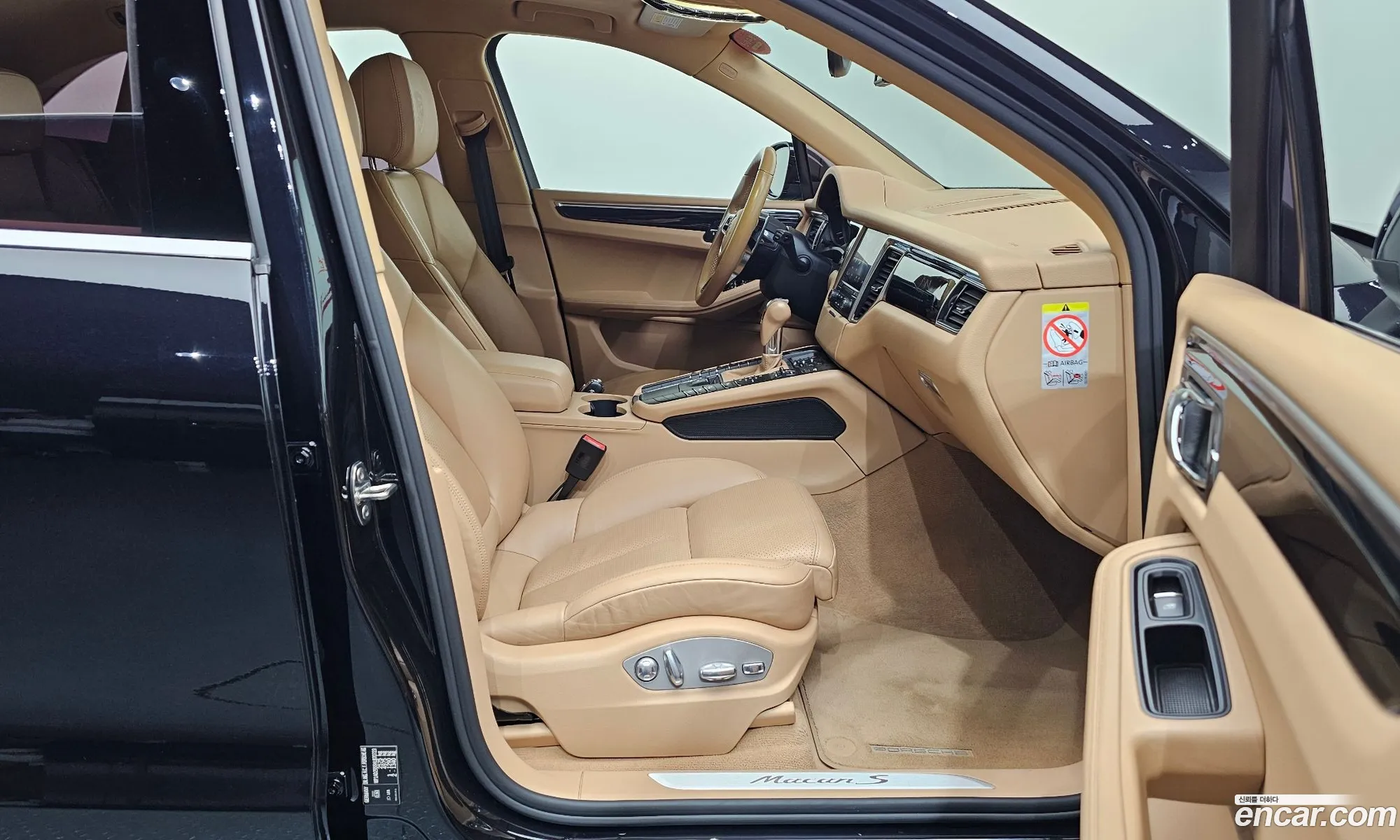 Porsche Macan 2017 WP1AD2955HLB70723 — 18