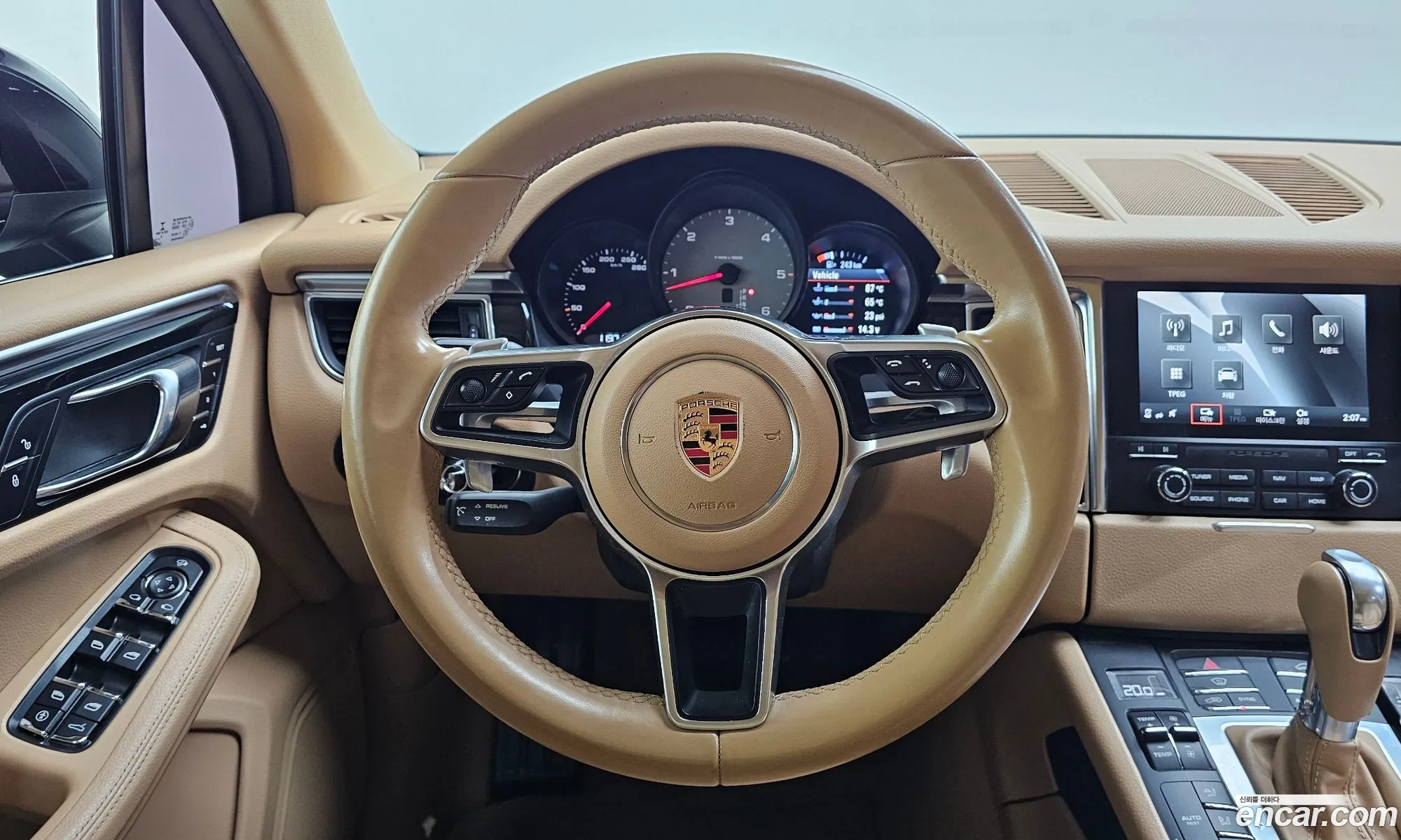 Porsche Macan 2017 WP1AD2955HLB70723 — 8
