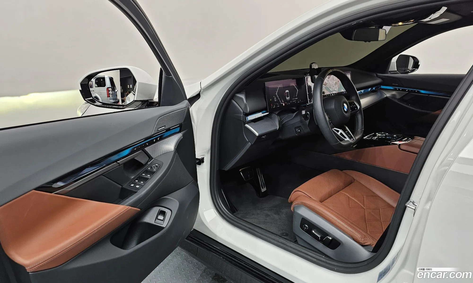 BMW 5 Series 2025 — 14