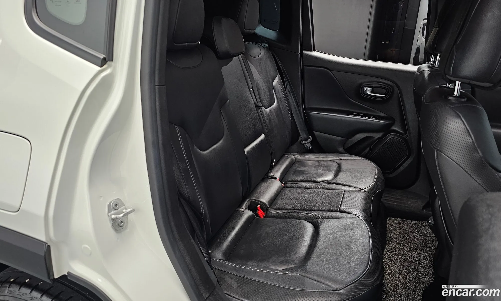 Jeep Renegade 2022 — 16