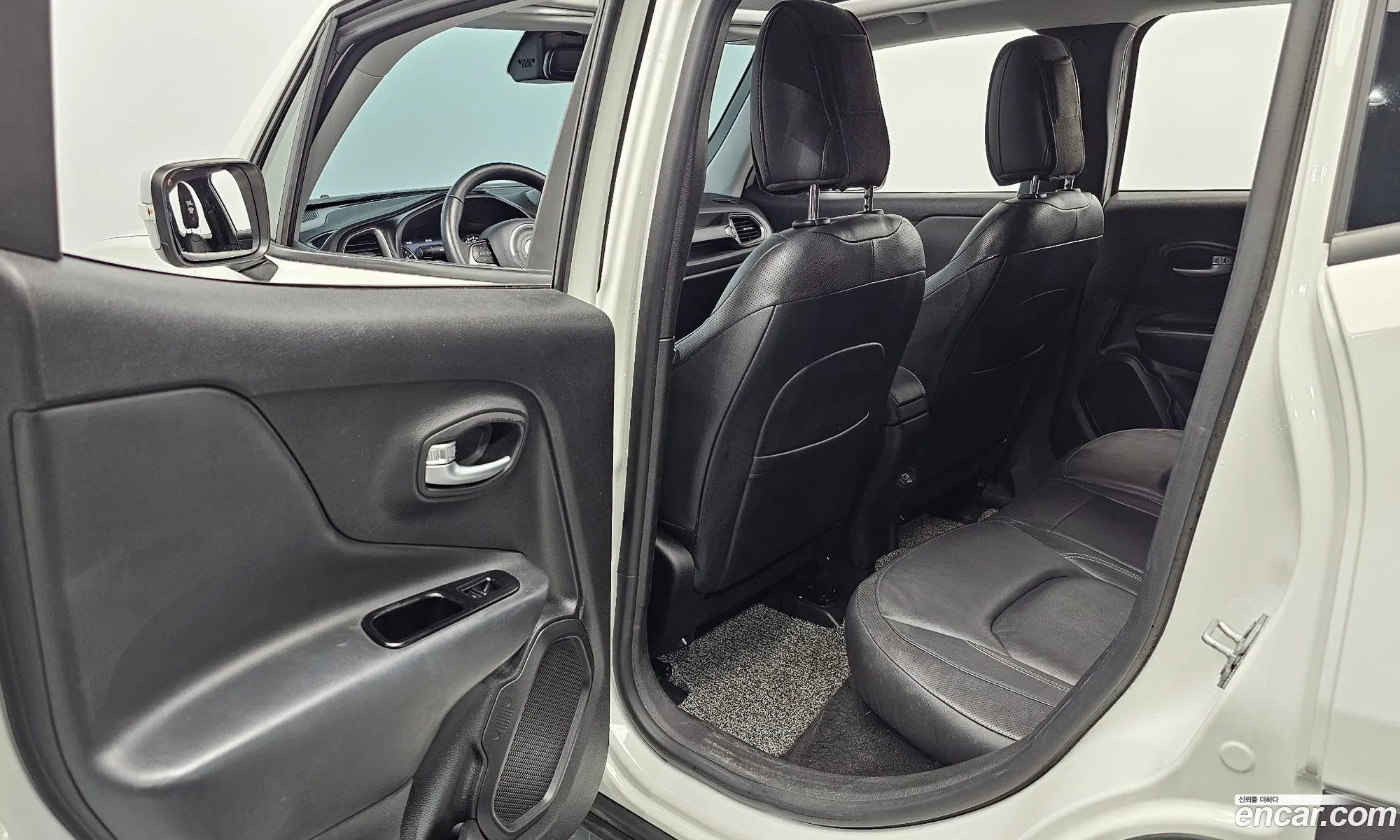 Jeep Renegade 2022 — 14