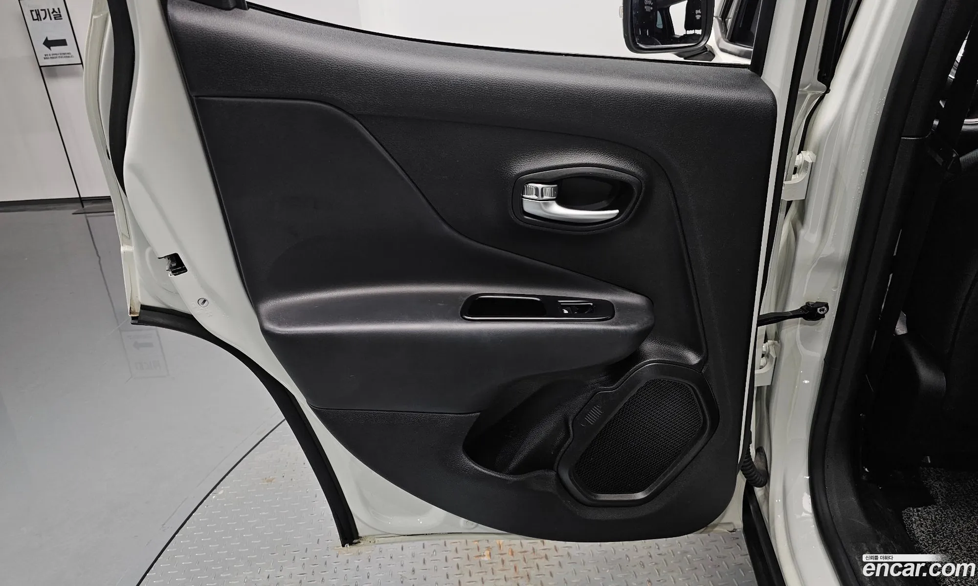 Jeep Renegade 2022 — 20
