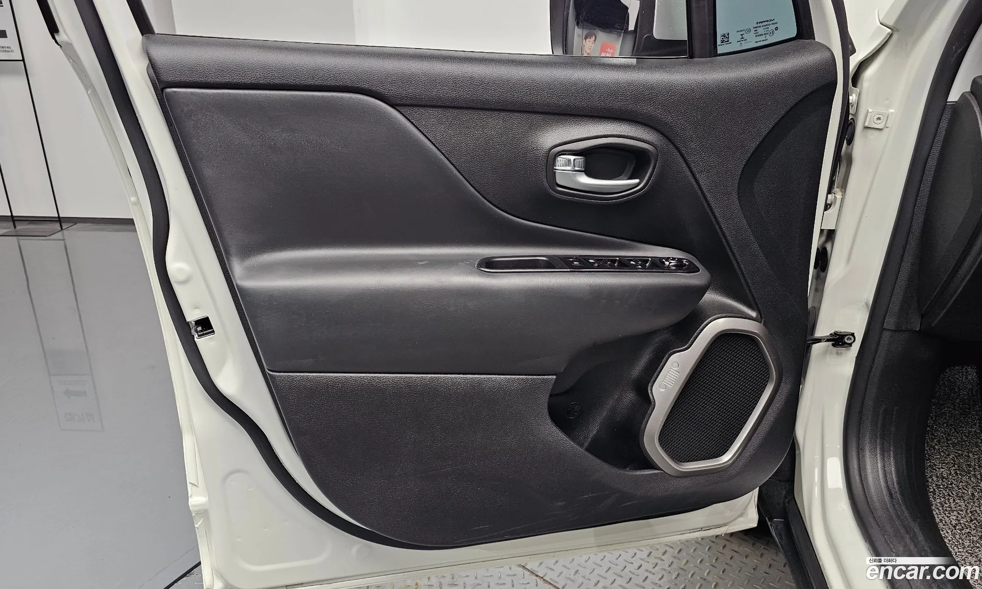 Jeep Renegade 2022 — 15