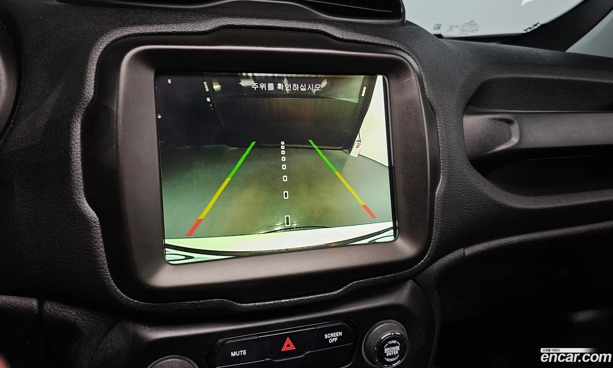 Jeep Renegade 2022 — 12
