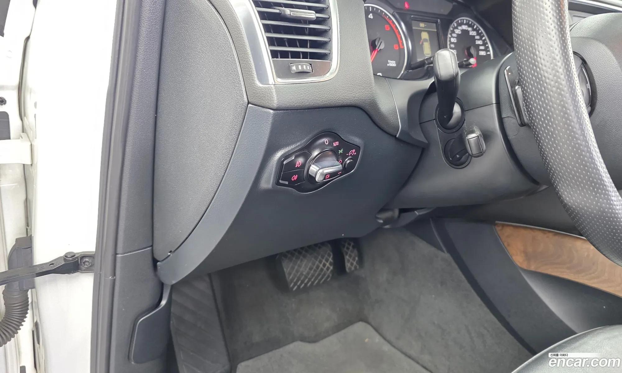 Audi Q5 2012 WAUZZZ8R7CA079313 — 2